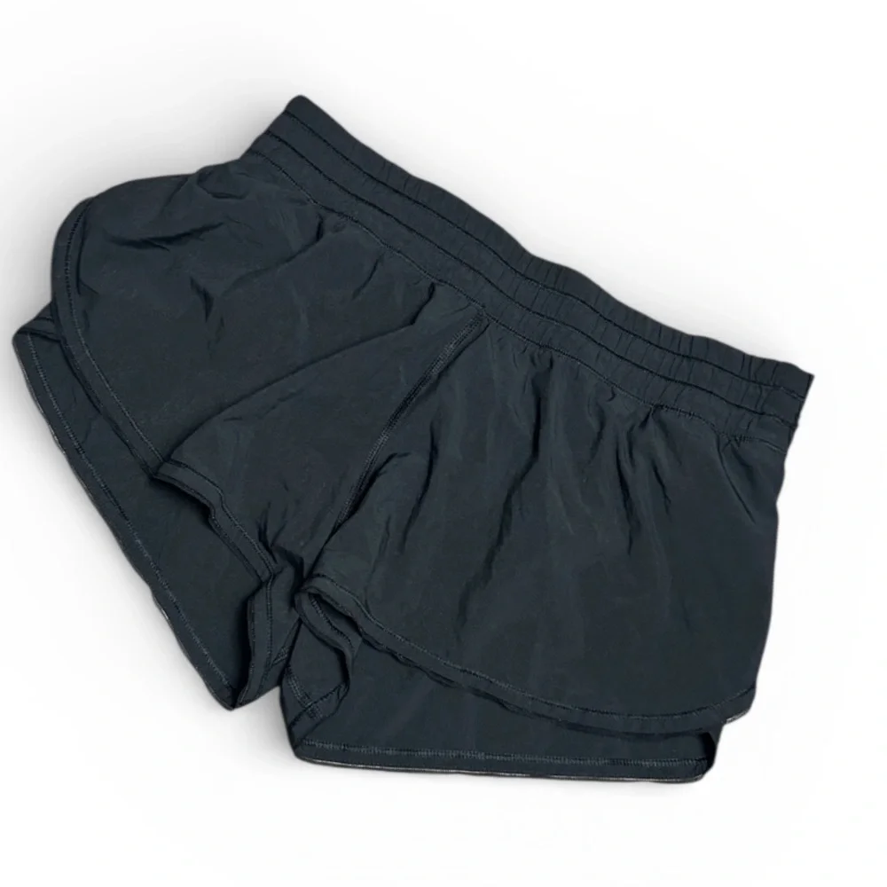 Lululemon Hotty Short Black With Lace Trim Size 6 - Picture 2 of 4